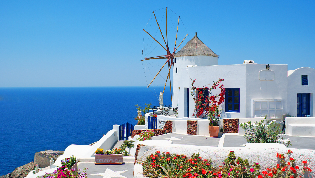 All inclusive Greek holidays to Santorini - Low Cost Vibes Blog