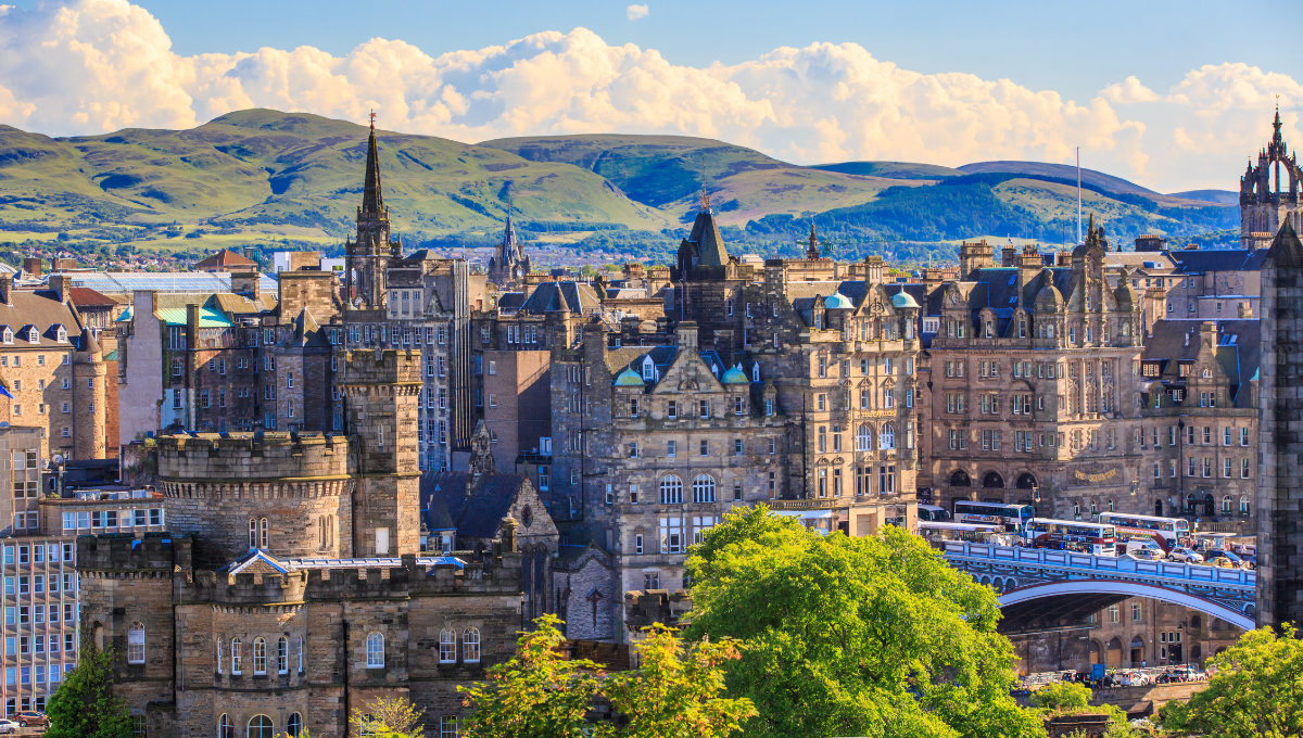 Edinburgh, best Places to Visit in Europe 2023 - Low Cost Vibes Blog