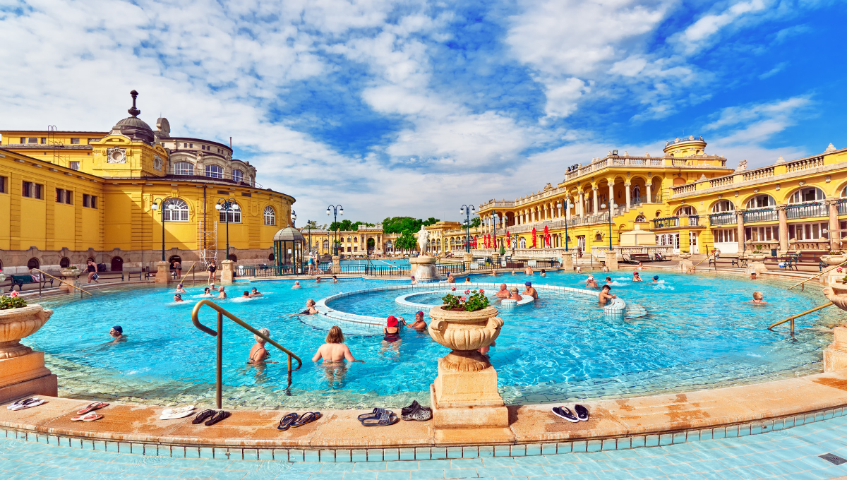 Hot baths in Budapest - Low Cost Vibes Blog