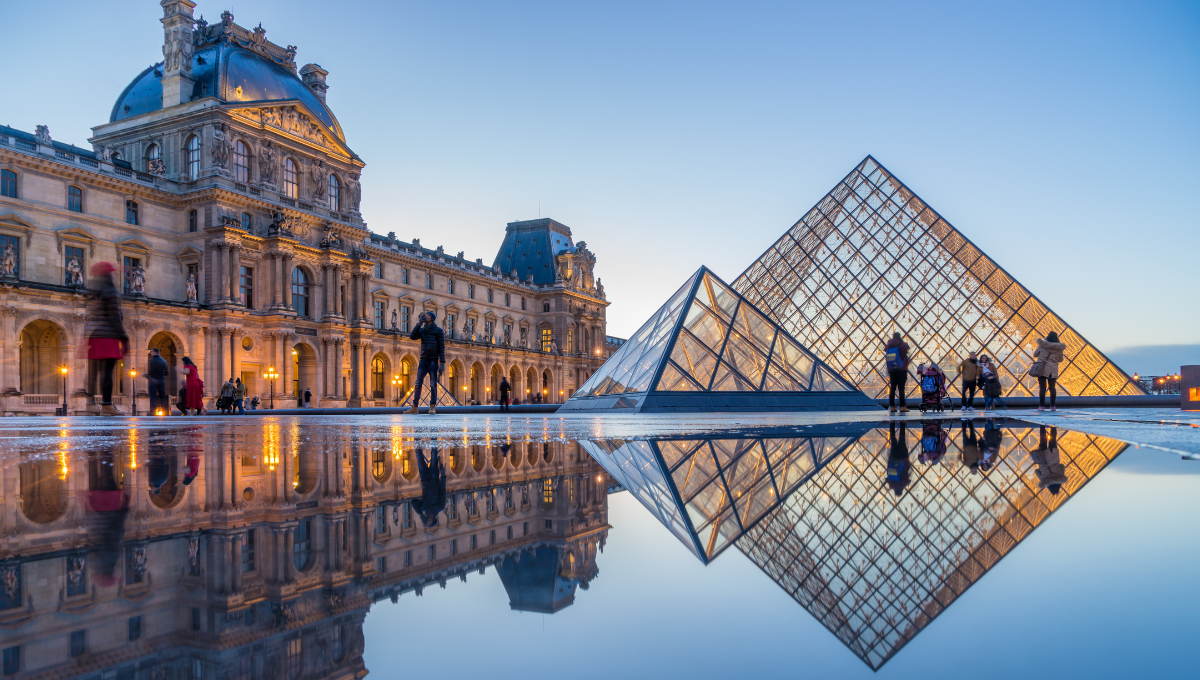 Louvre Museum in Paris - Low Cost Vibes Blog