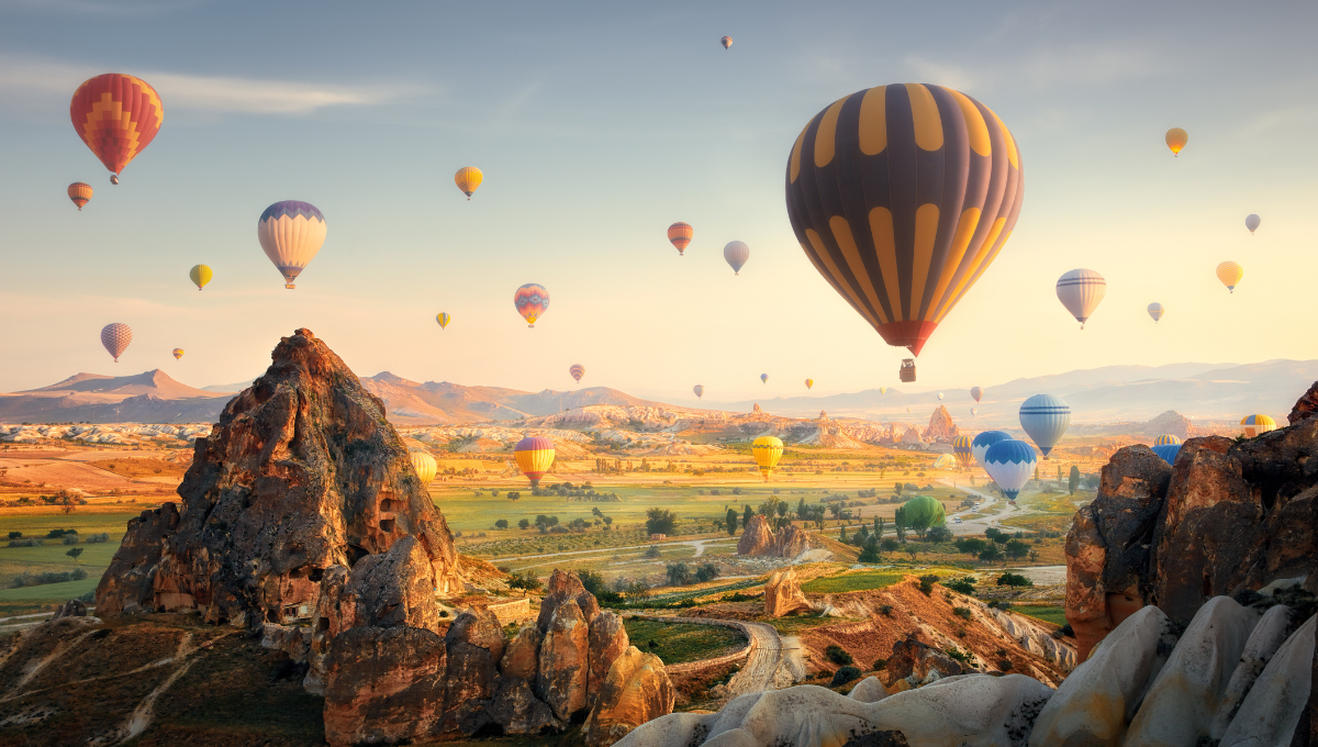Hot-air balloon ride over Cappadocia - Low Cost Vibes Blog, Good Vibes Only