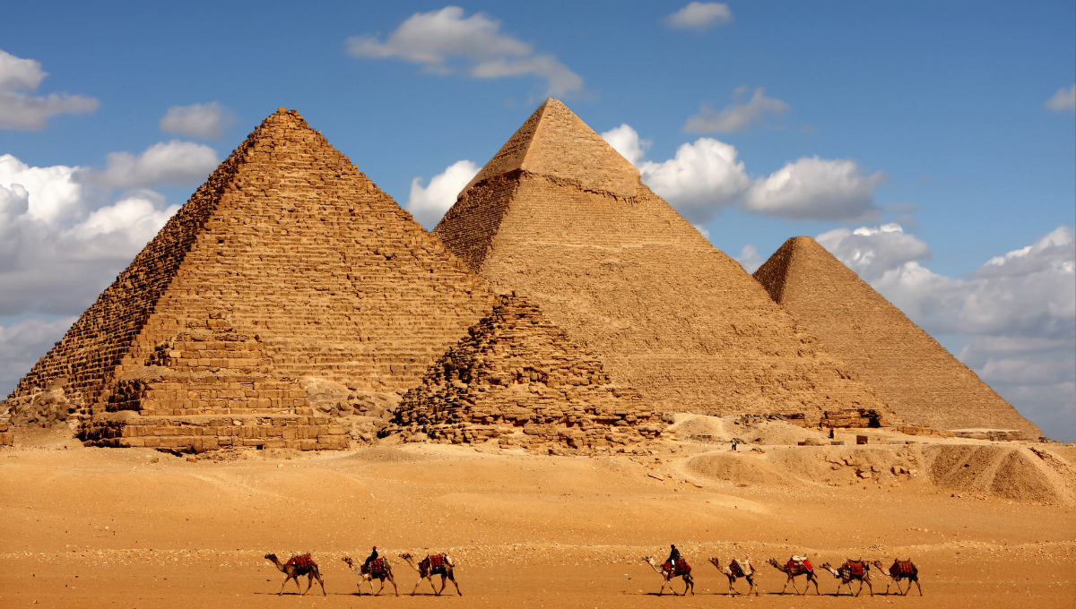 Pyramids of Giza - Low Cost Vibes Blog, Good Vibes Only
