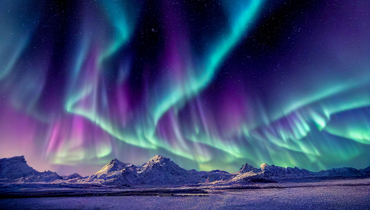 View the northern lights, best time to go on an aurora quest is around midnight in October through March - Top things to do in Iceland - low cost vibes blog